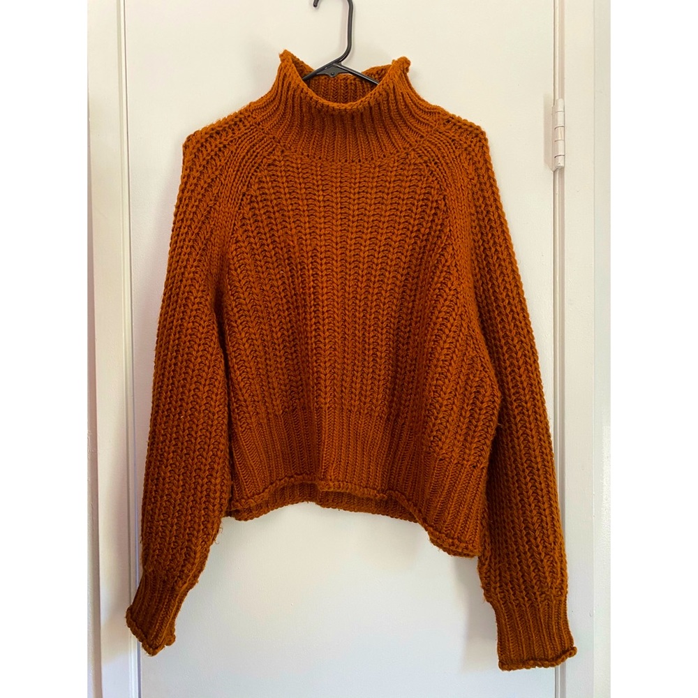 Rib-knit turtleneck sweater